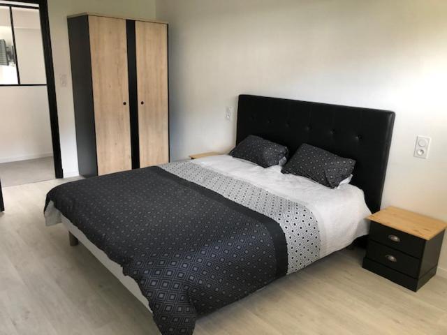 Loft Reve Du Soir 125 M2 Climatise 350 M De La Gare Apartment Lourdes Exterior photo